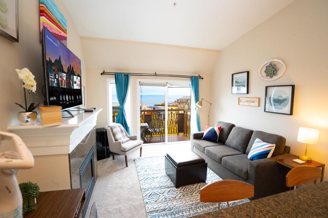 Top Floor Water View Oasis Near Space Needle & Cruise 시애틀 외부 사진