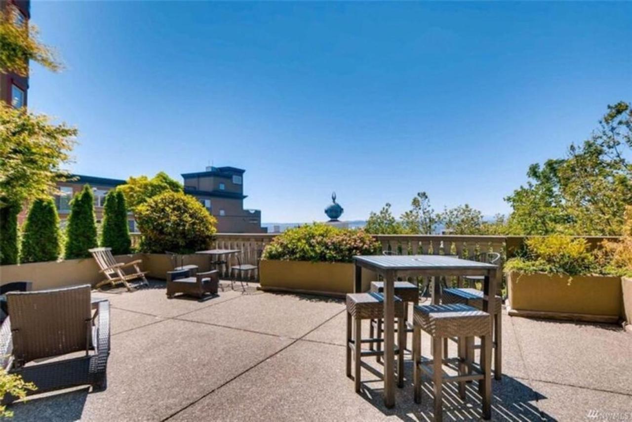 Top Floor Water View Oasis Near Space Needle & Cruise 시애틀 외부 사진