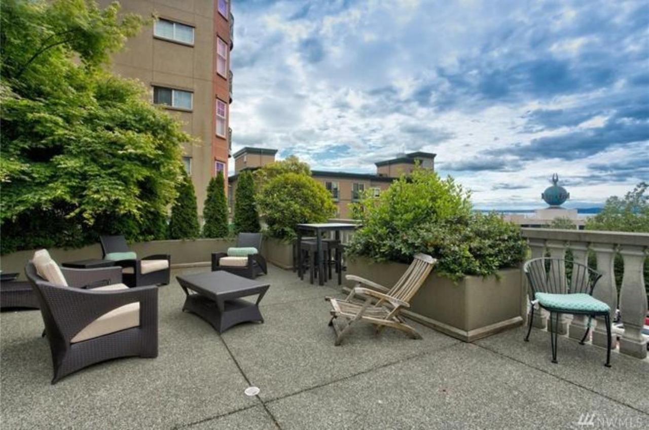 Top Floor Water View Oasis Near Space Needle & Cruise 시애틀 외부 사진